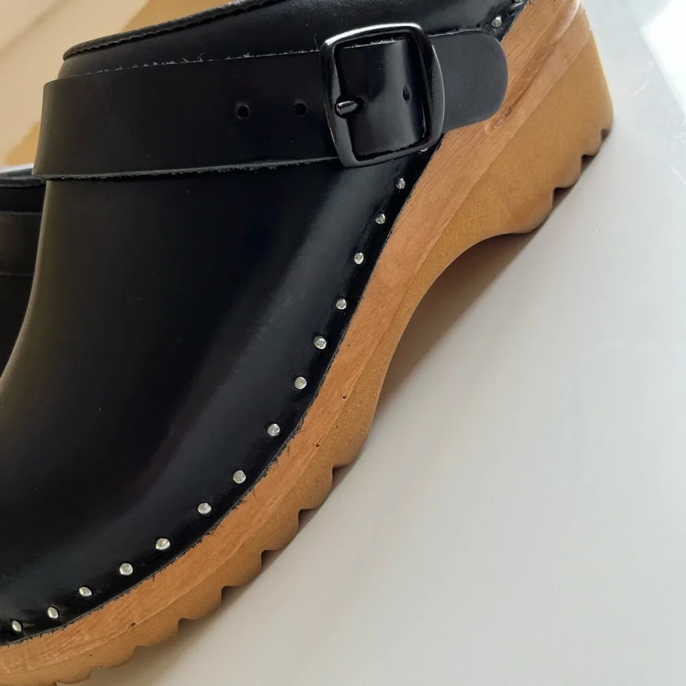 Handcrafted Women's Black Leather Clogs - Picture 8 of 14